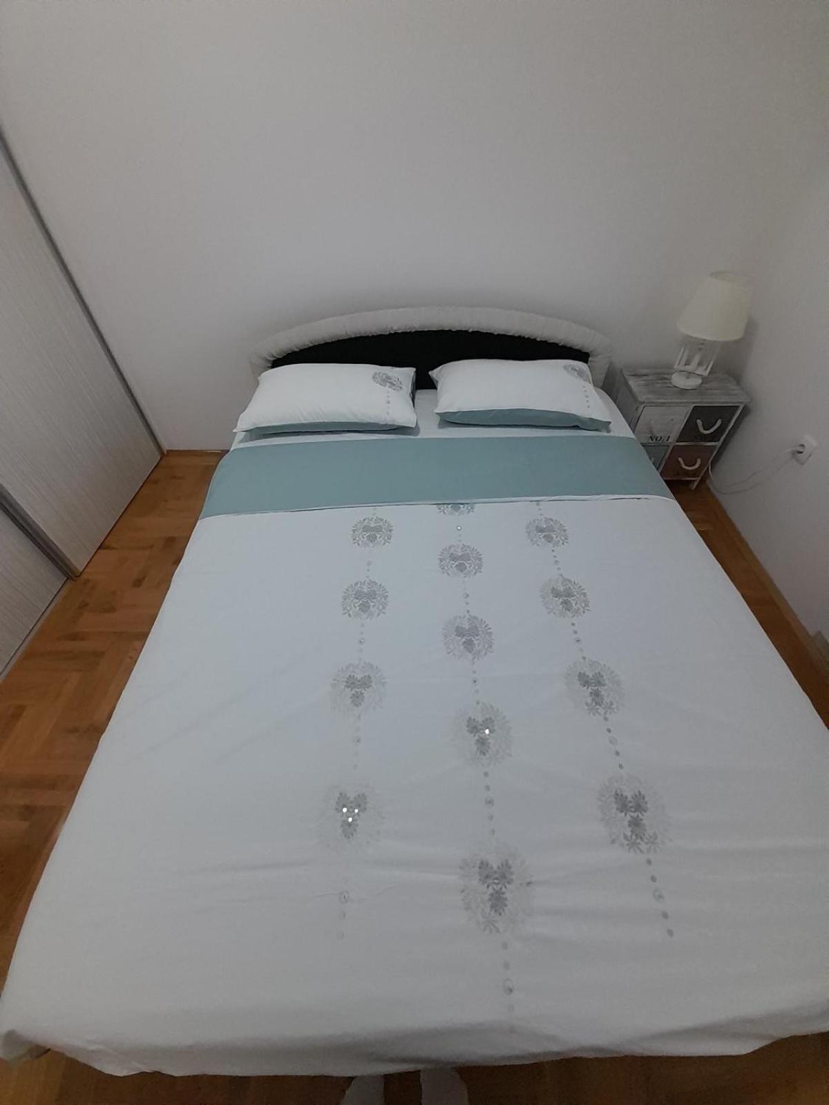 Apartment Goca *