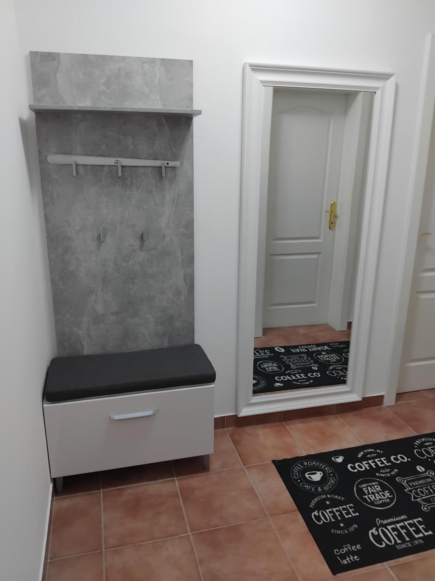 Apartment Goca *